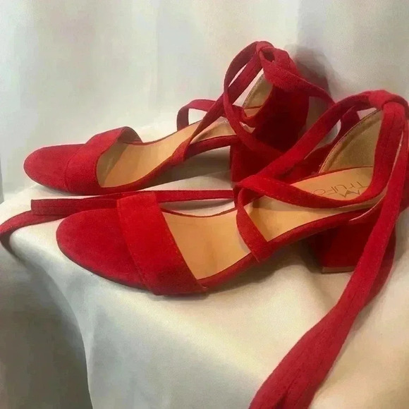 Trufox Red  wrap around sandal size 8M - Picture 7 of 10